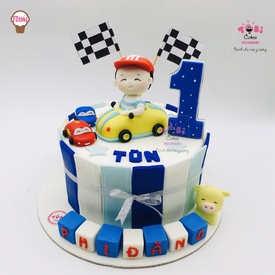 FD1644 - Bánh sinh nhật chú bé lái ô tô